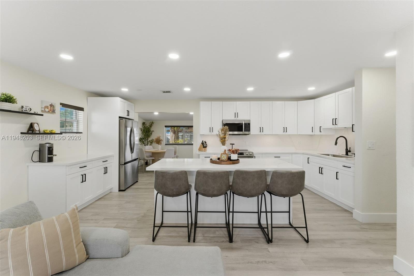 11065 SW 52nd Dr Miami, FL 33165