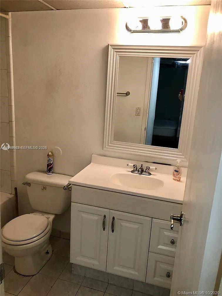 17570 Atlantic Blvd #105 Sunny Isles Beach, FL 33160