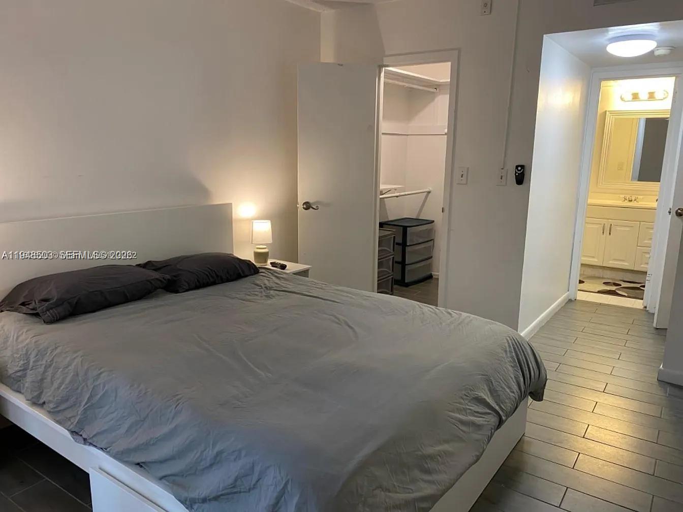 17570 Atlantic Blvd #105 Sunny Isles Beach, FL 33160