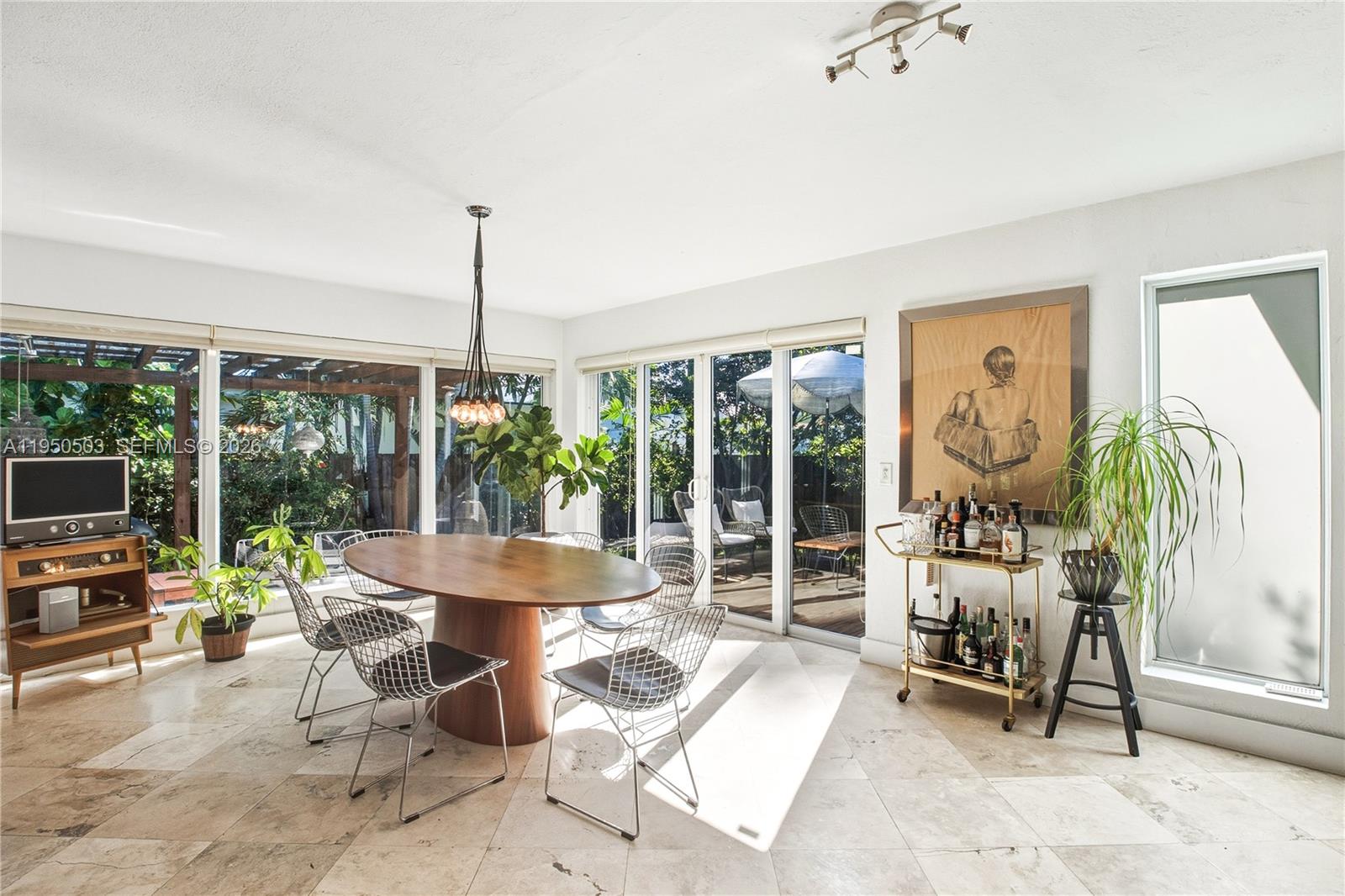 1106 NE 86th St Miami, FL 33138