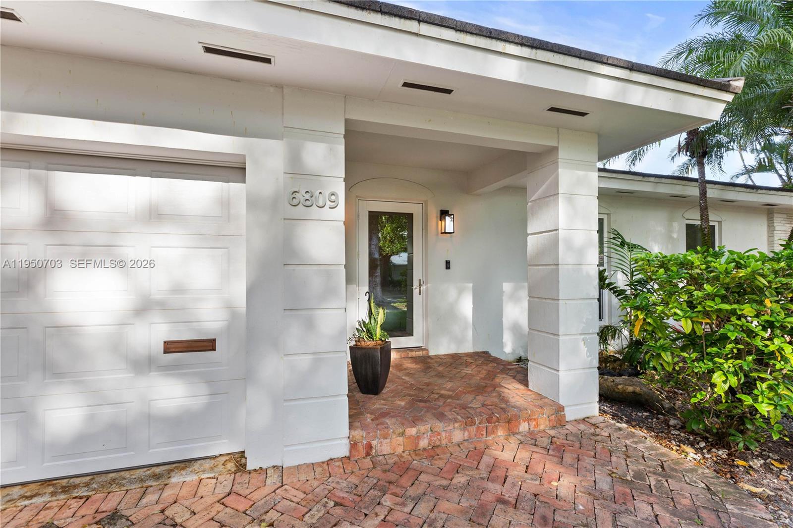 6809 Mentone St Coral Gables, FL 33146