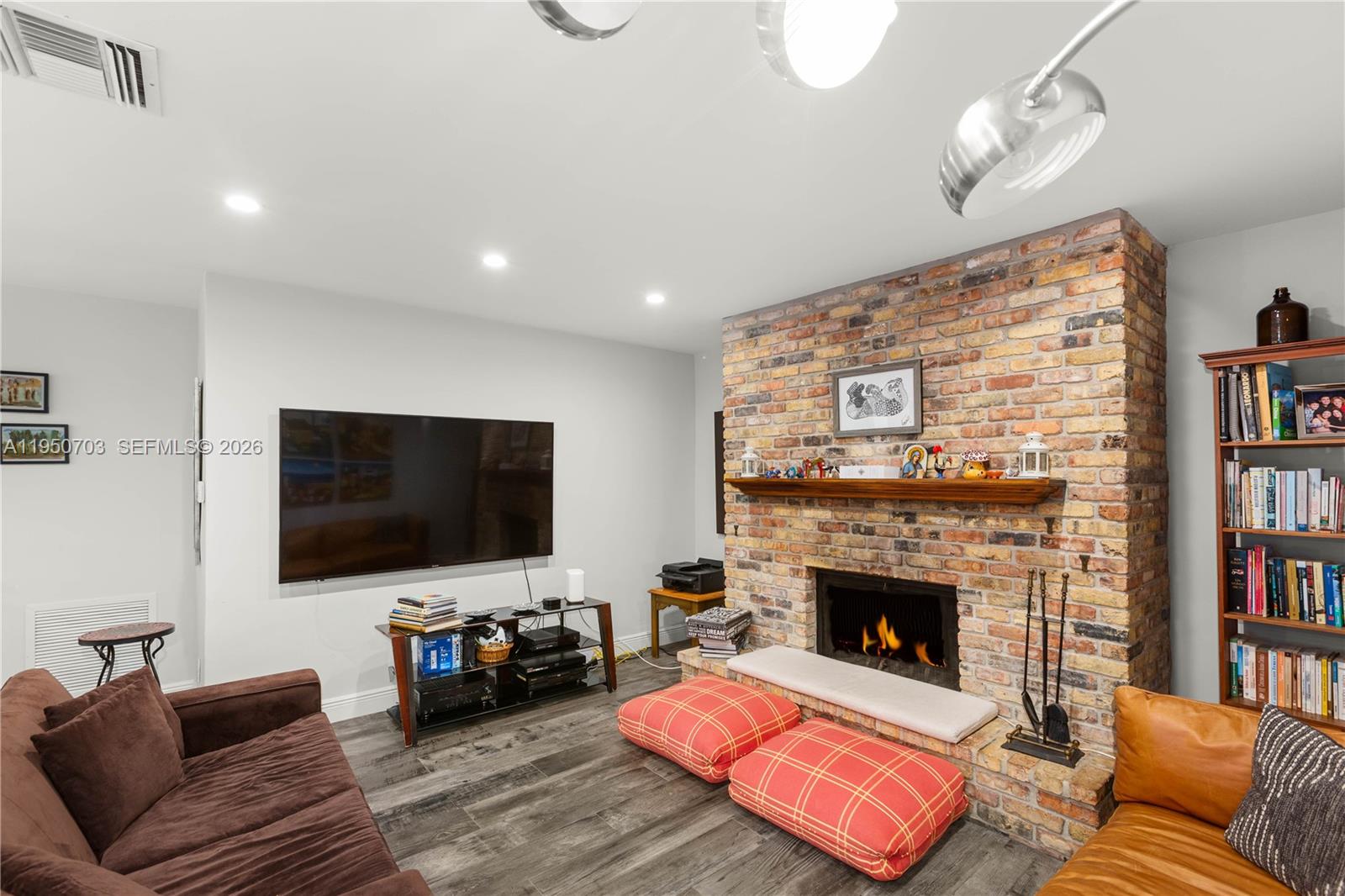 6809 Mentone St Coral Gables, FL 33146