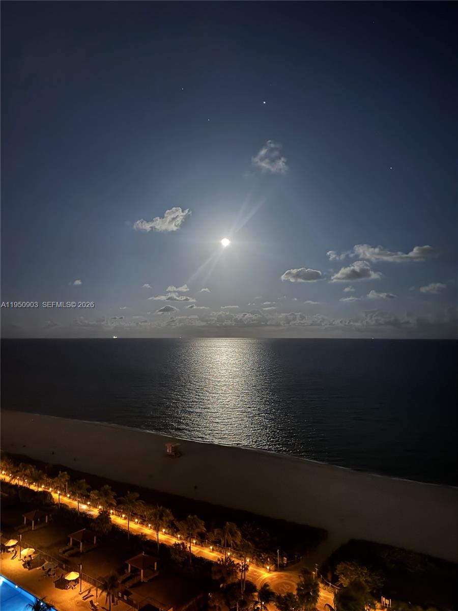 2555 Collins Ave #1901