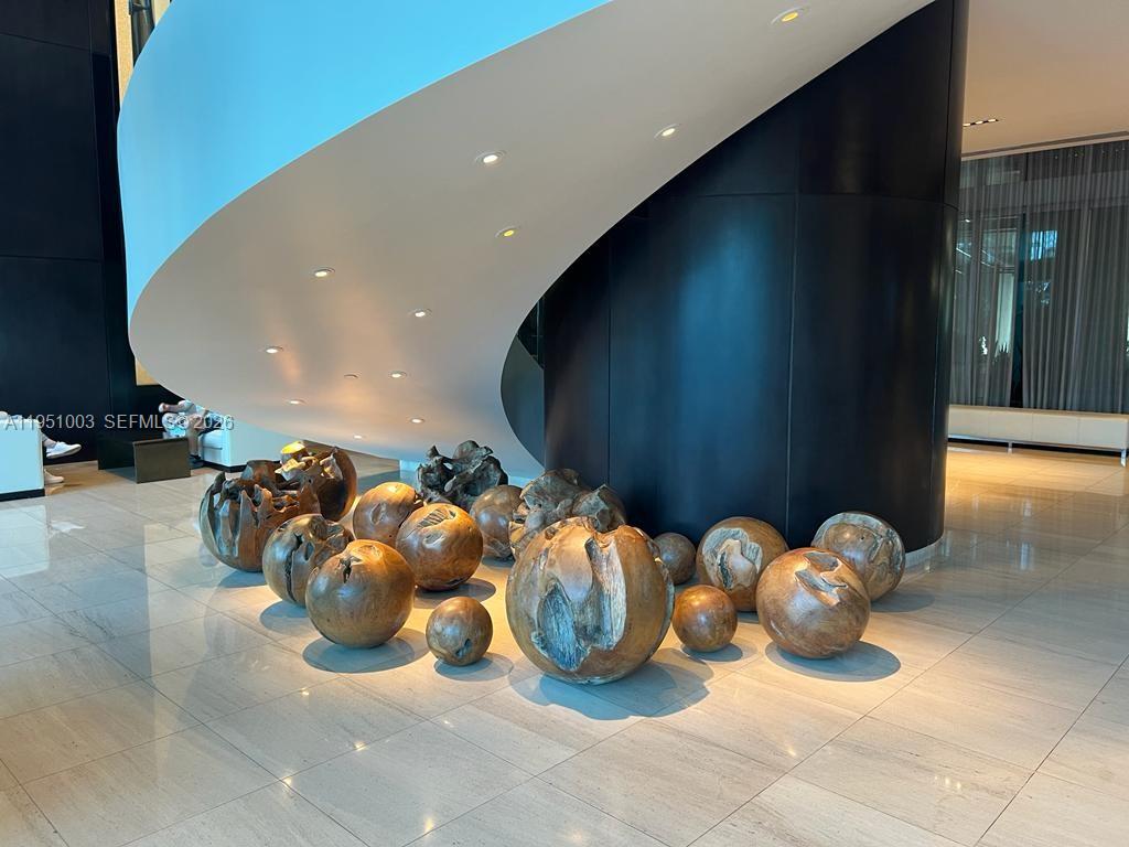 900 Biscayne Blvd #3908