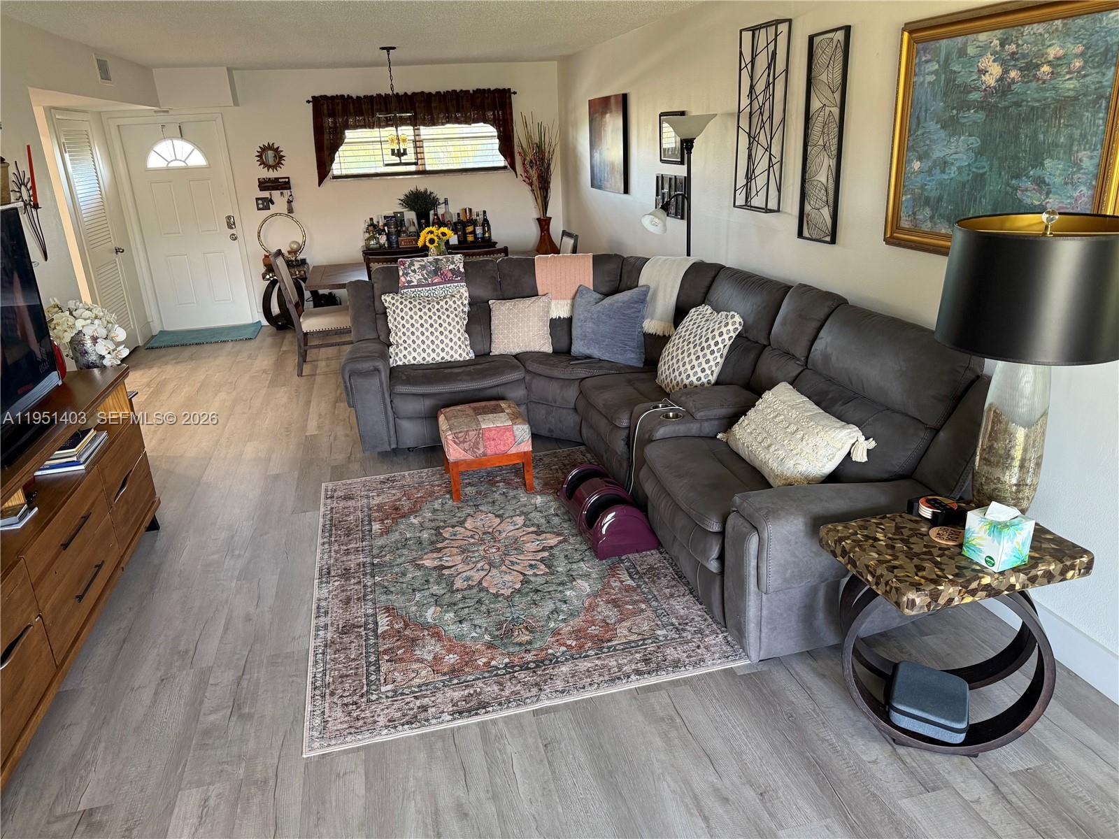 8911 S Hollybrook Blvd #305