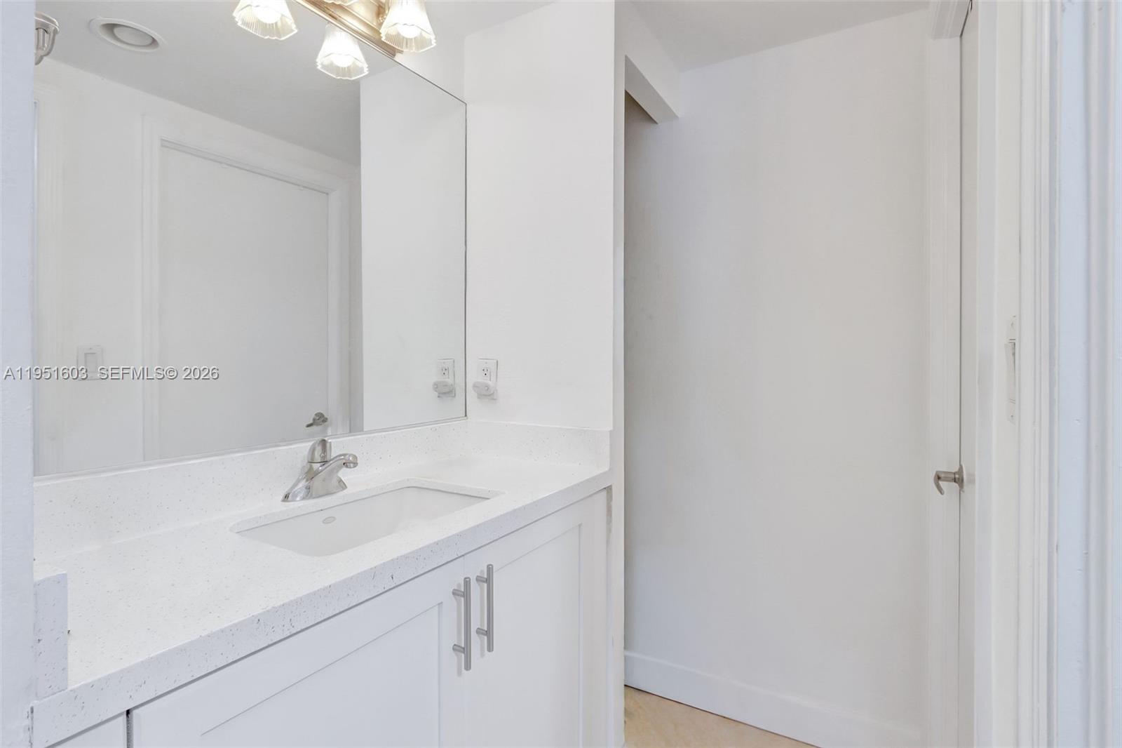 7501 E Treasure Dr #9EF North Bay Village, FL 33141