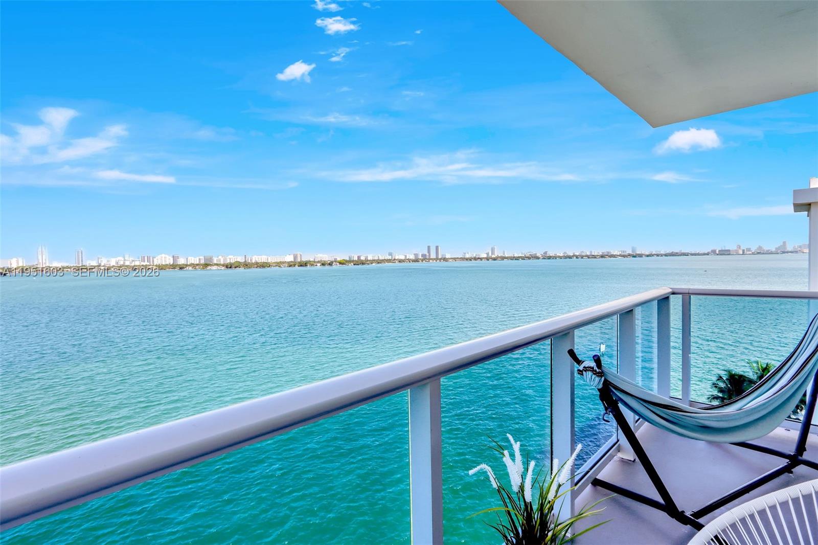 7501 E Treasure Dr #9EF North Bay Village, FL 33141