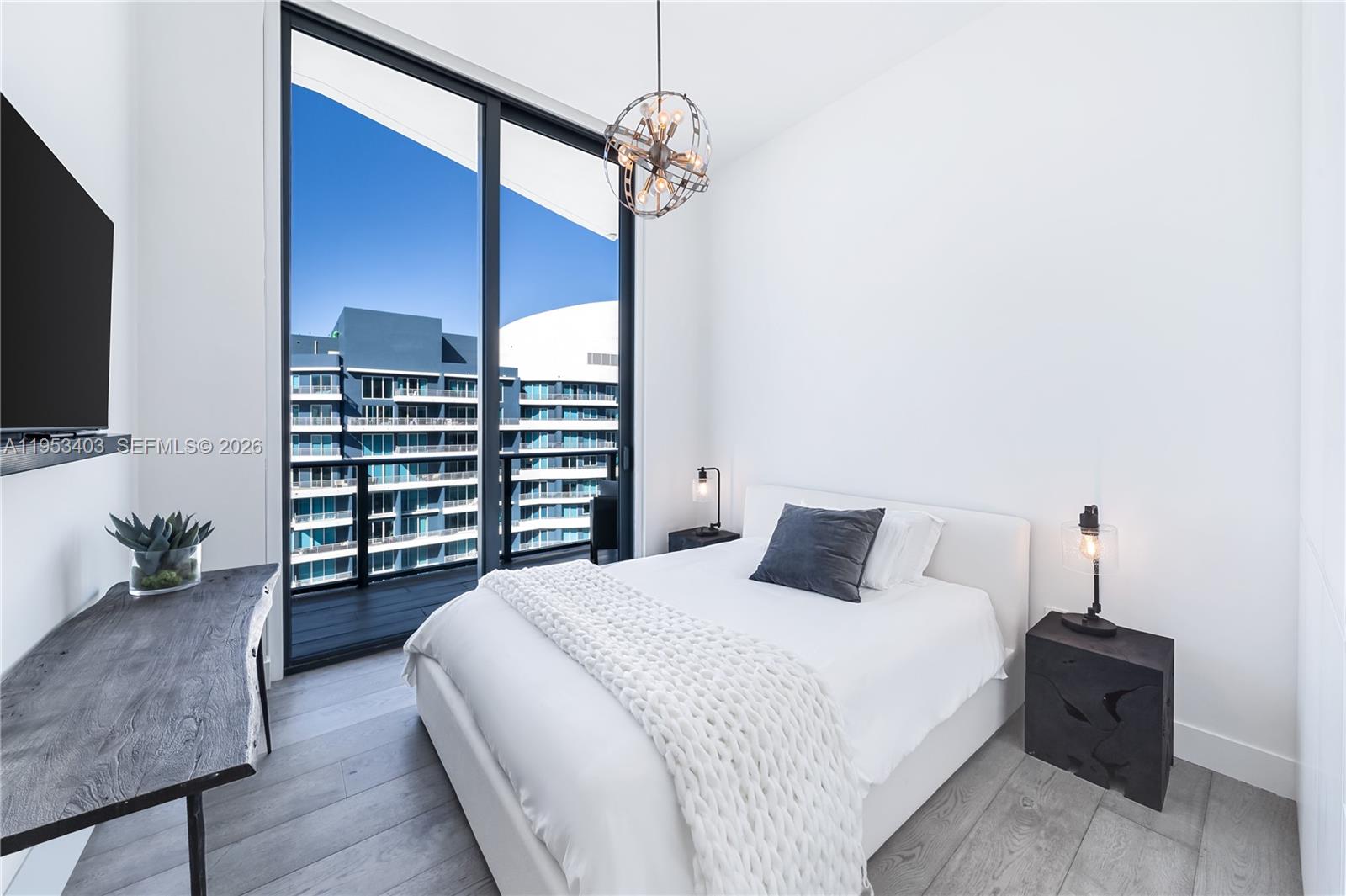 1300 S Miami Ave #UPH4 Miami, FL 33130