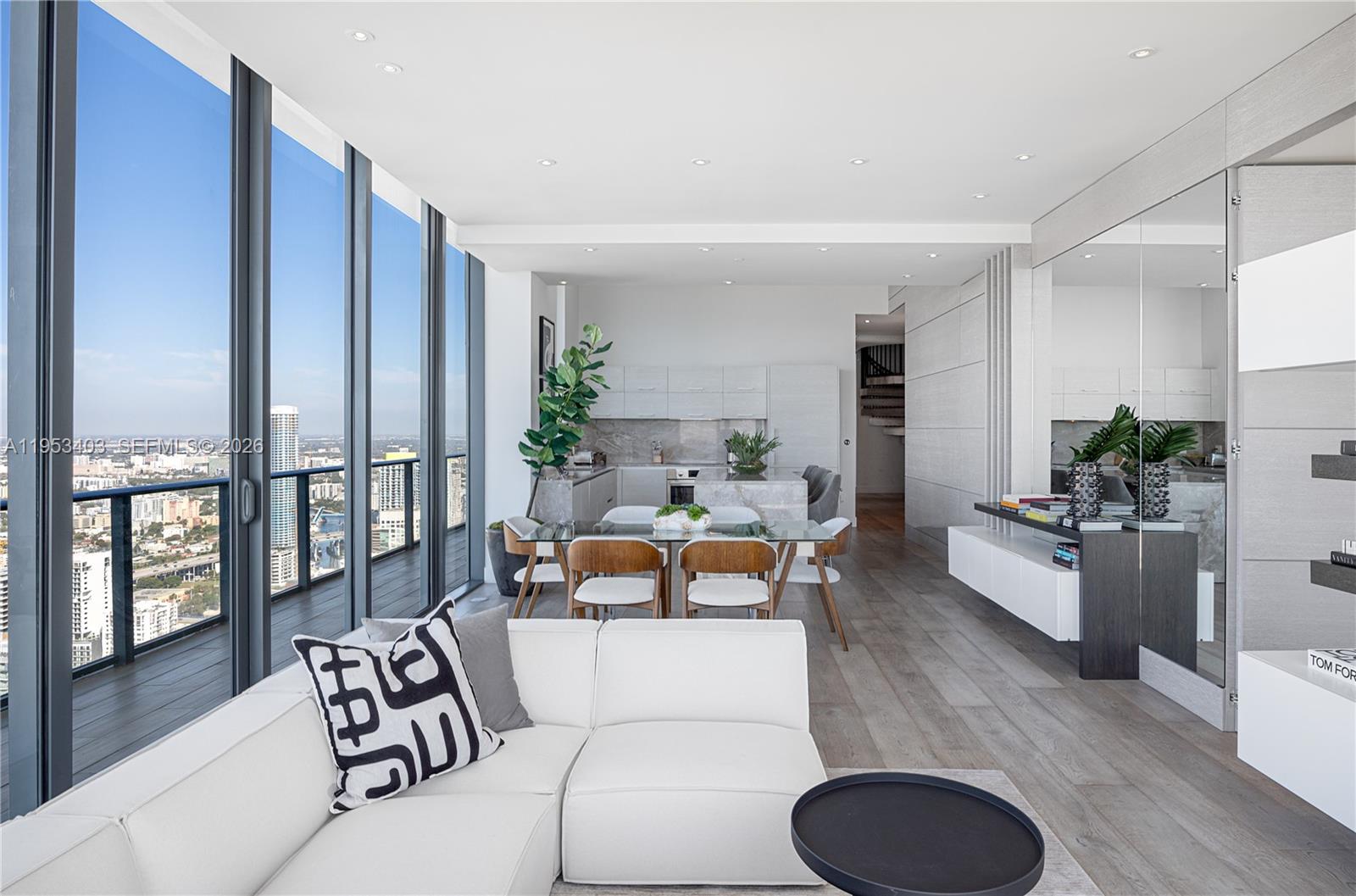 1300 S Miami Ave #UPH4 Miami, FL 33130