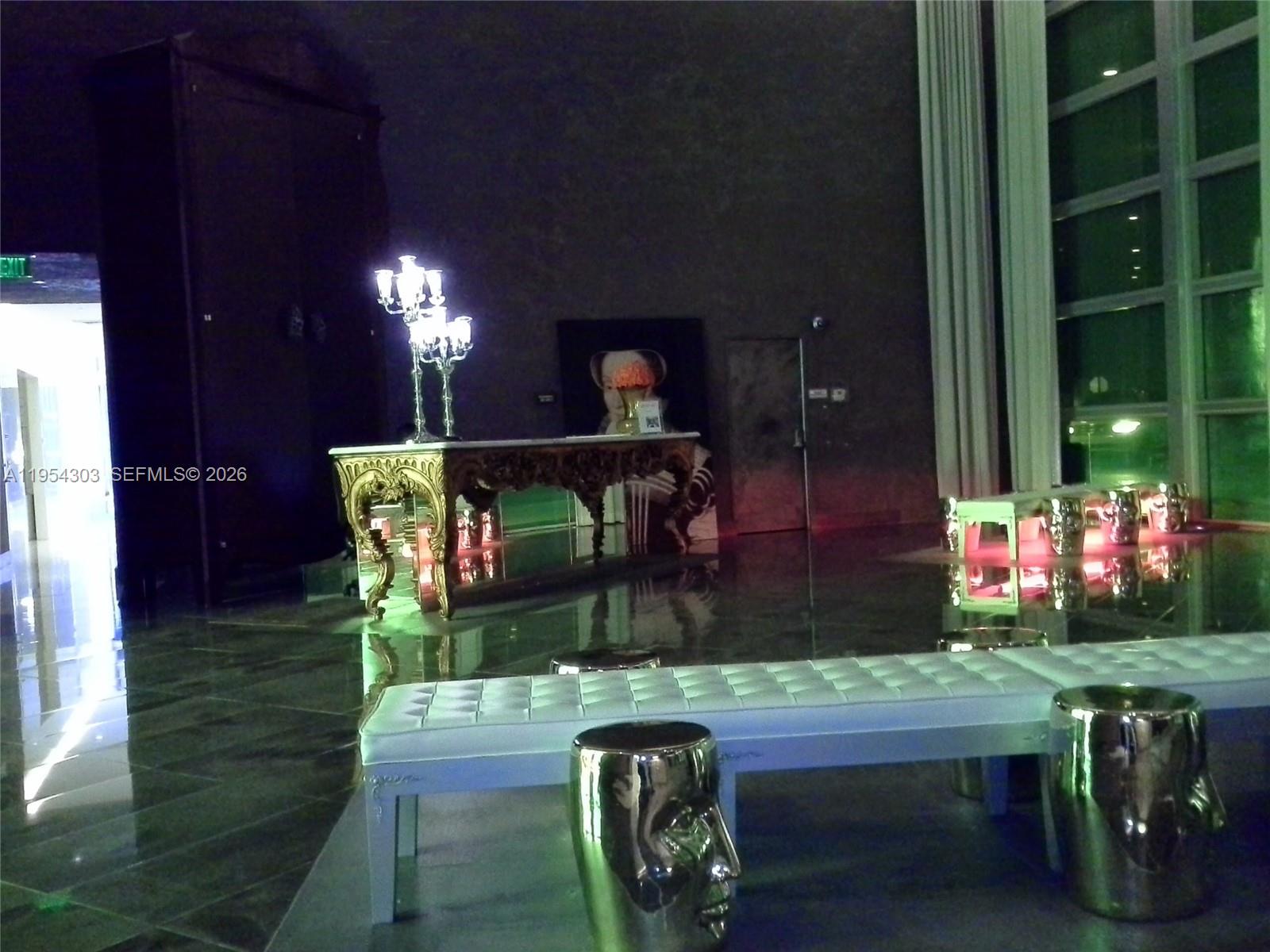 495 Brickell Ave #2208