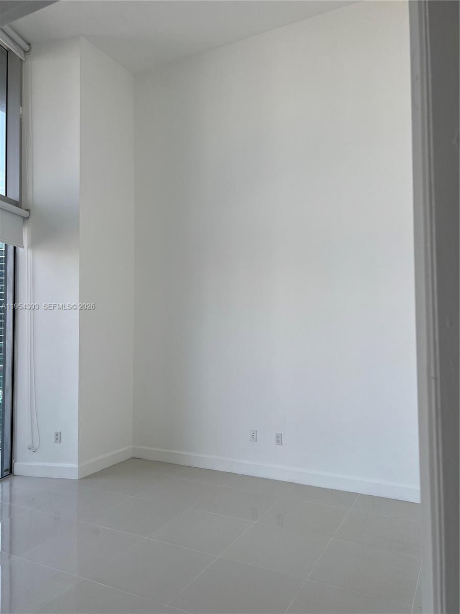 image Icon Brickell II18