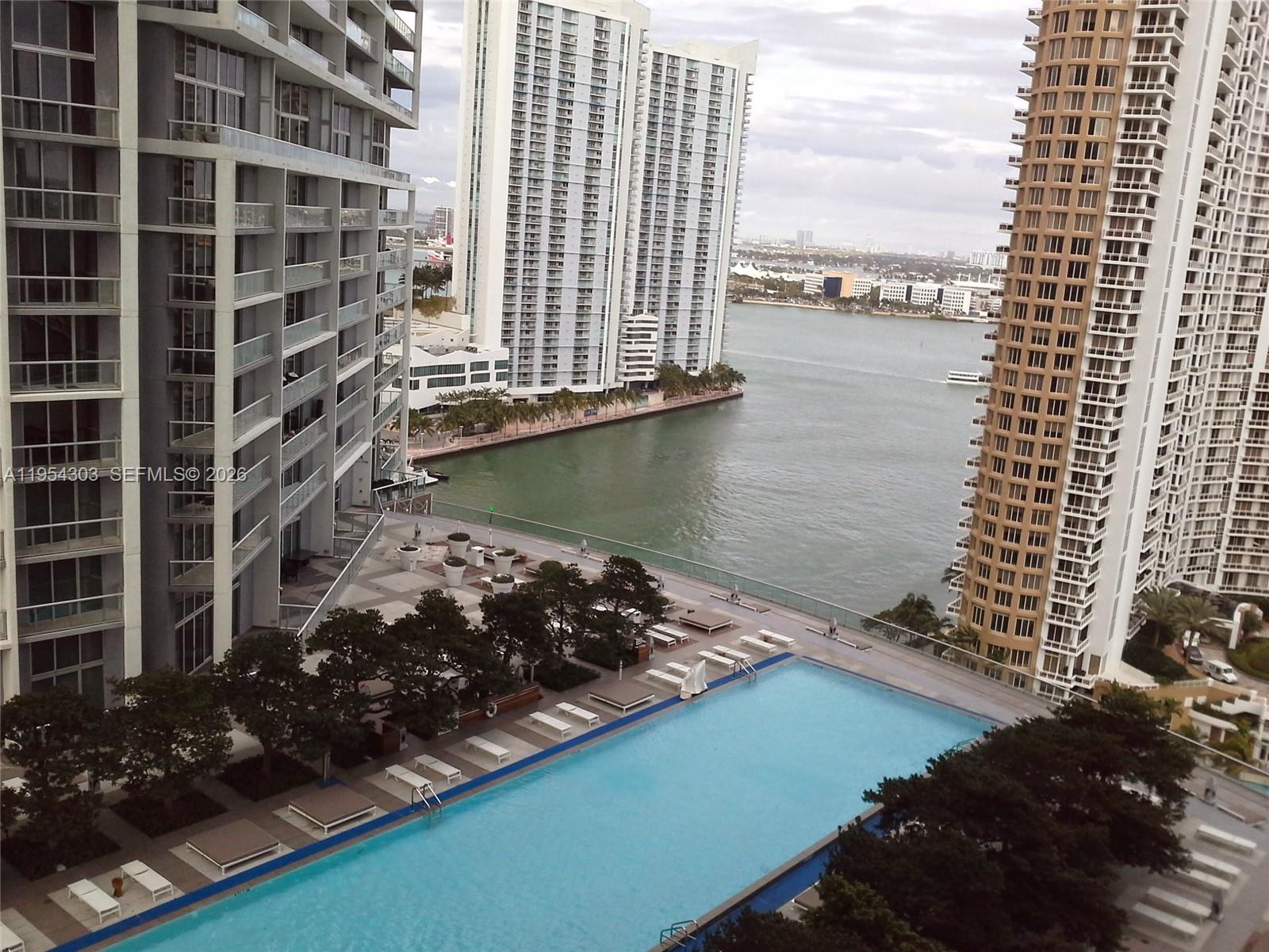 image Icon Brickell II6
