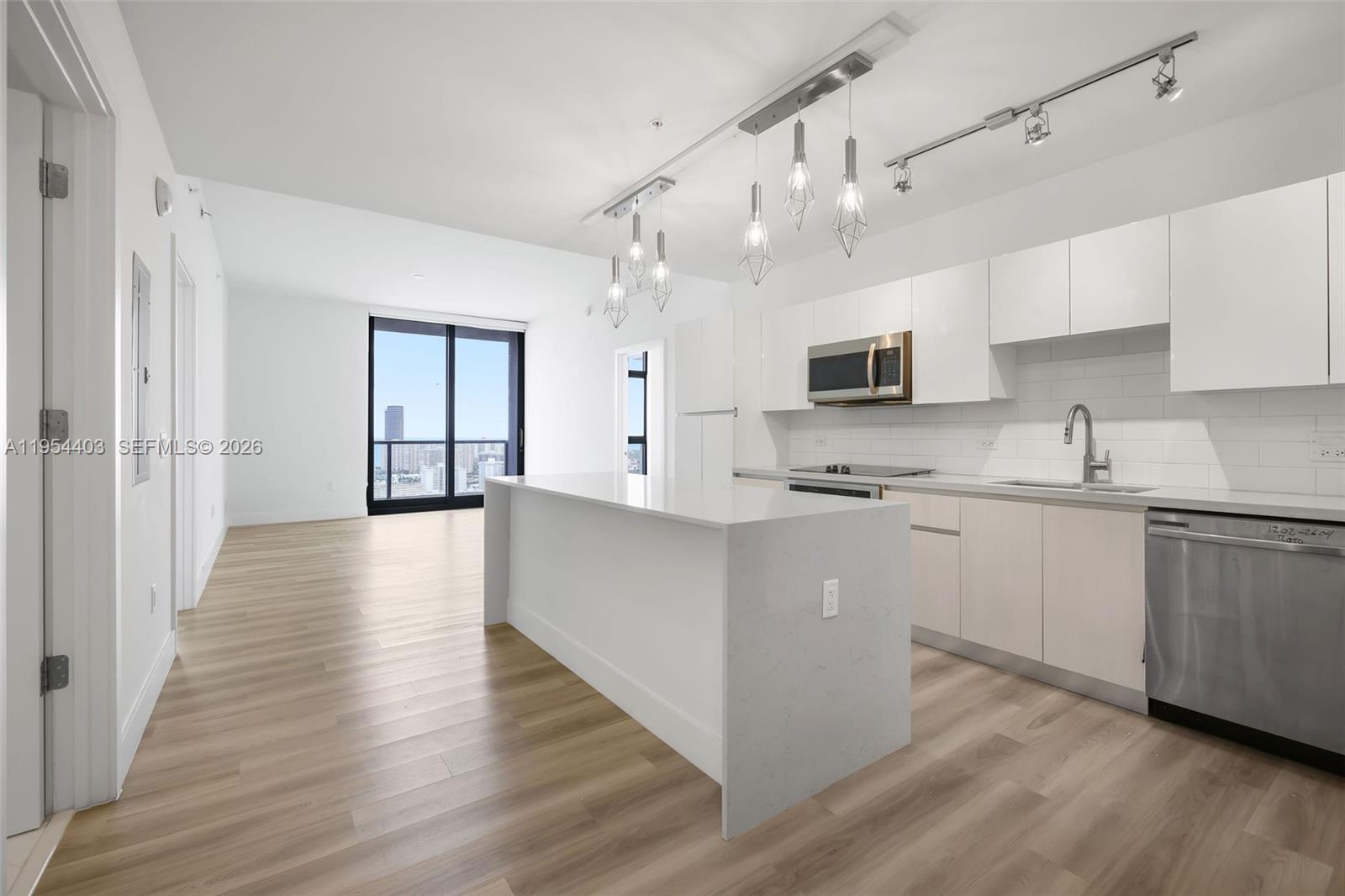 101 Diplomat Pkwy #2104 Hallandale Beach, FL 33009