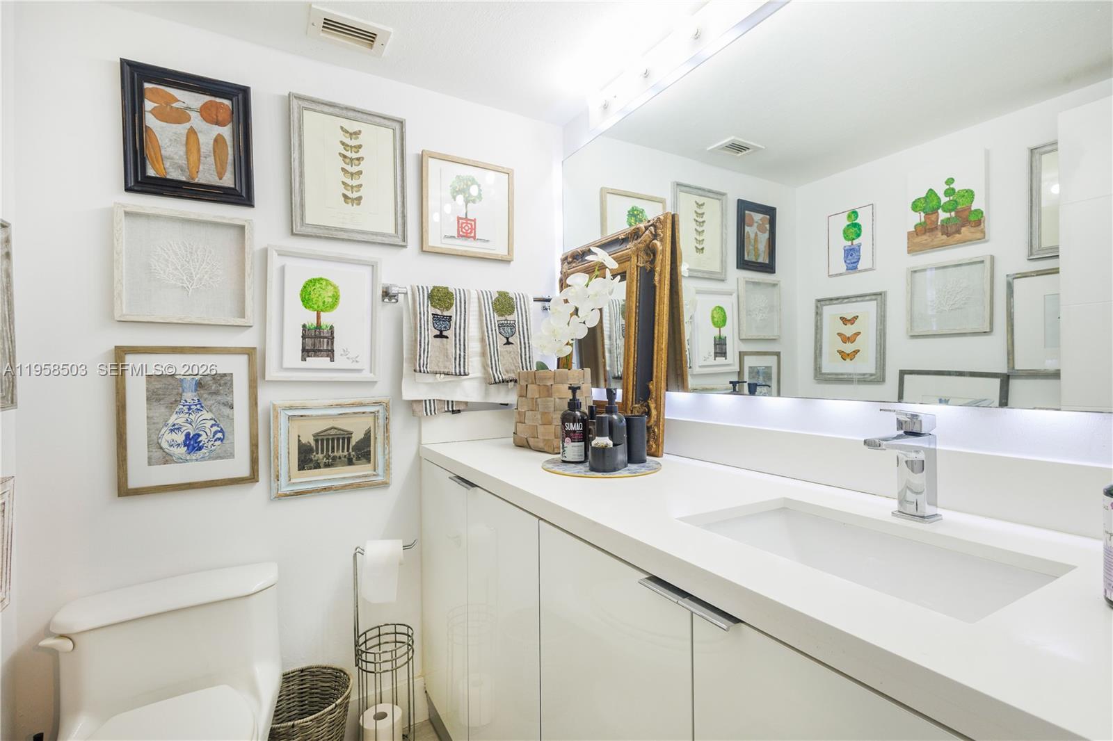 image Commodore Club East11