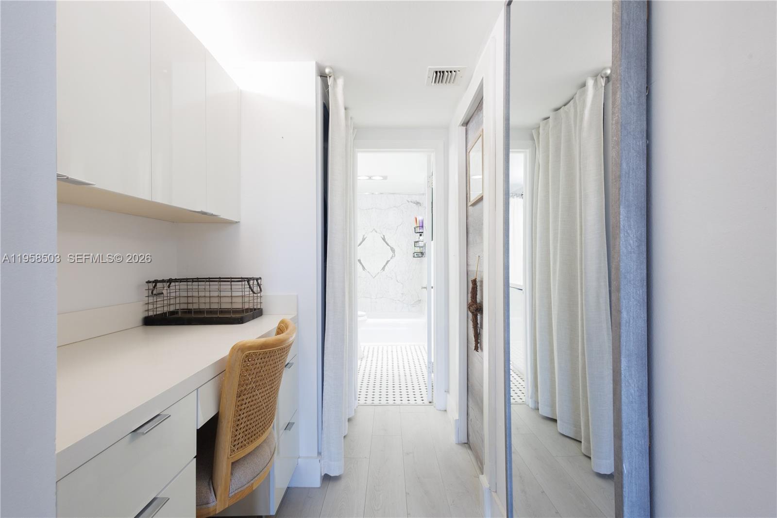 image Commodore Club East7