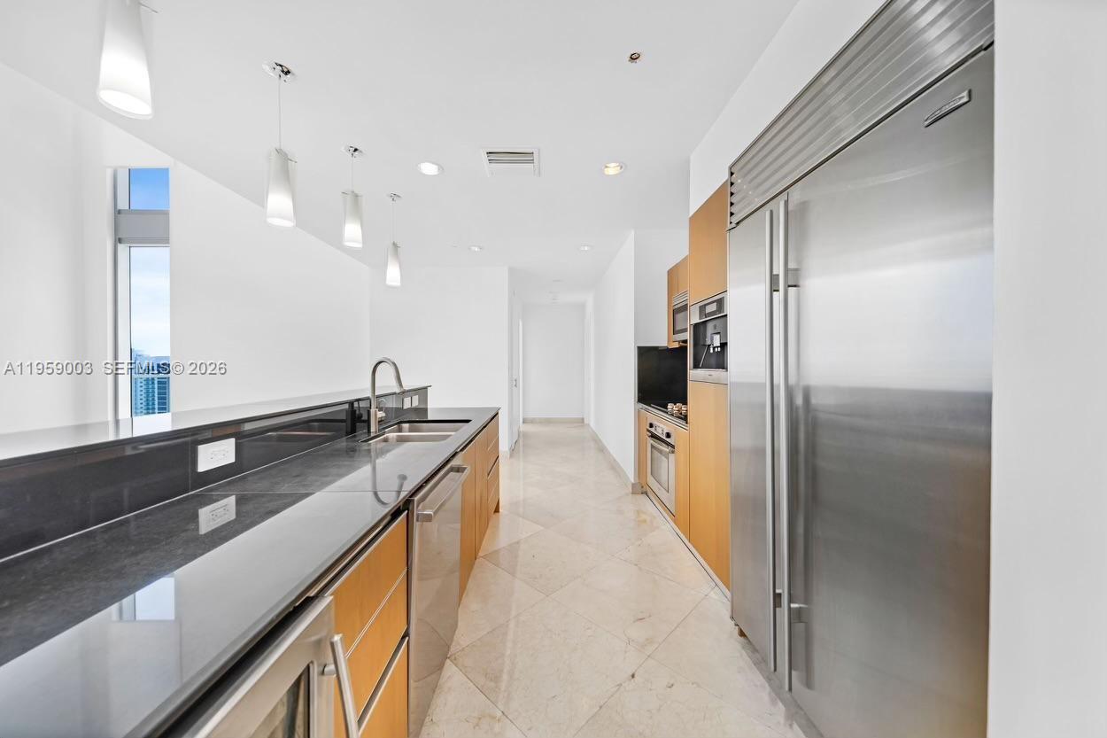 image 1060 Brickell - 106019