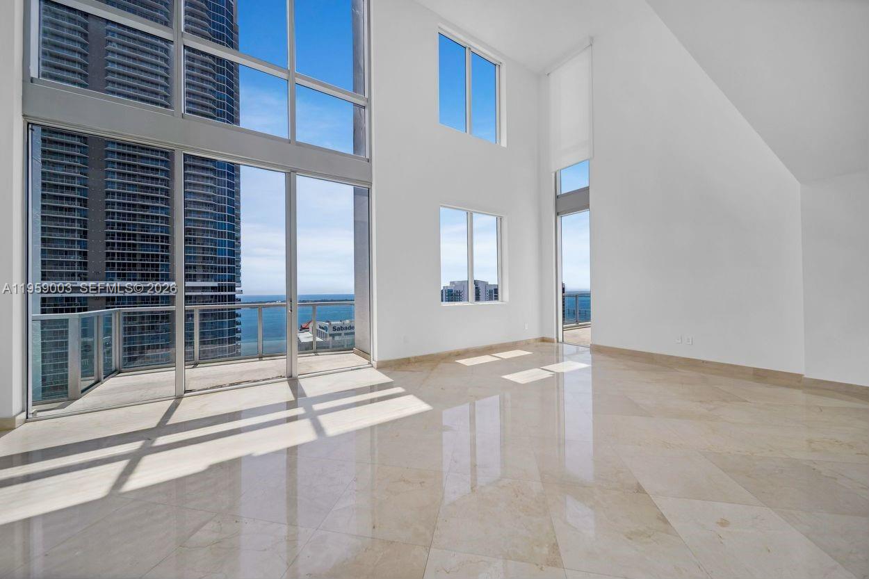 image 1060 Brickell - 10604