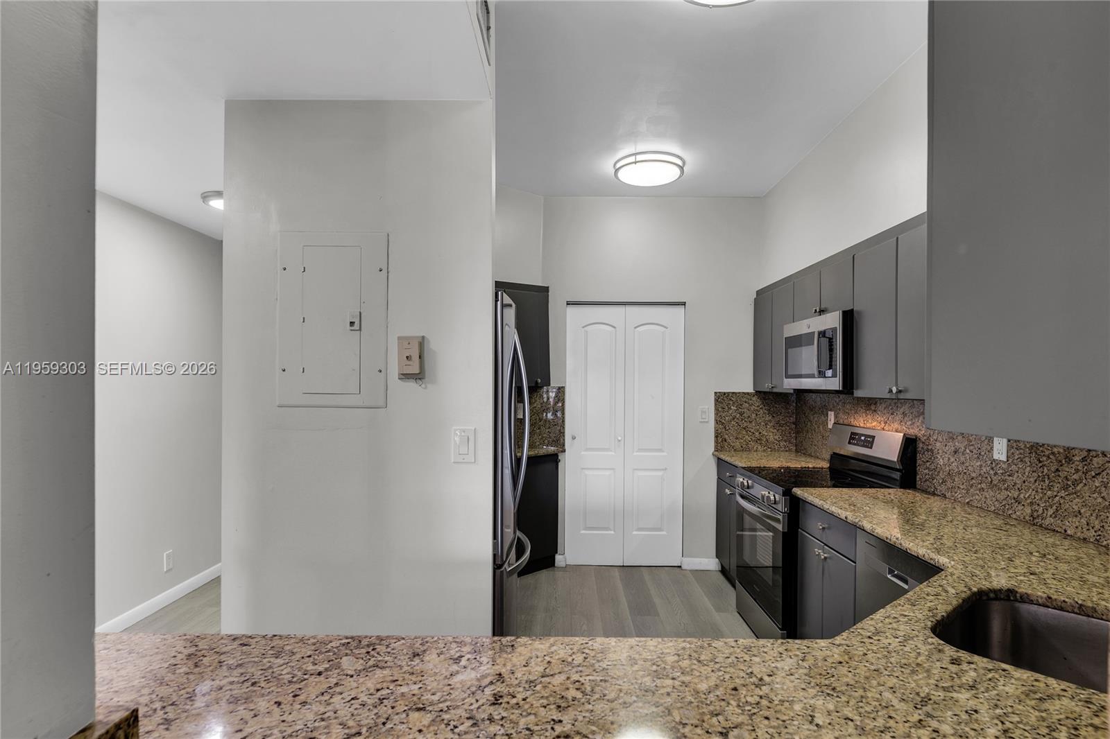 8816 Collins Ave #206 Surfside, FL 33154