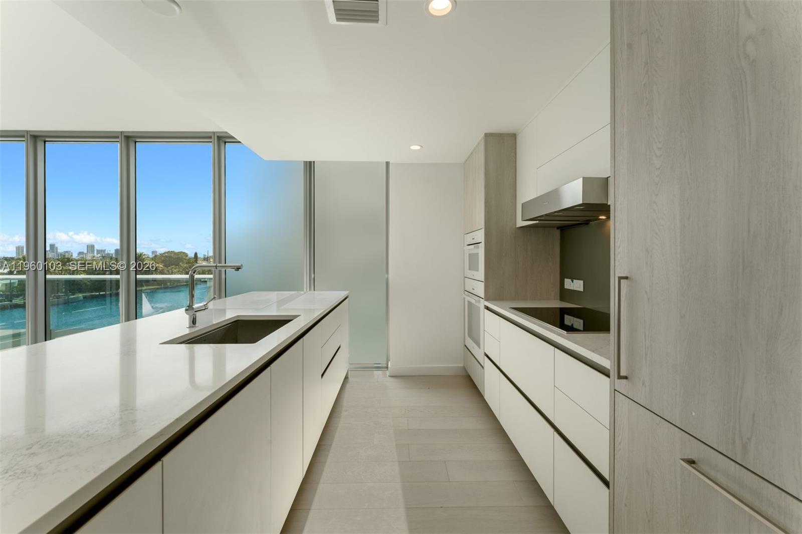 9201 E Bay Hbr Dr #501 Bay Harbor Islands, FL 33154