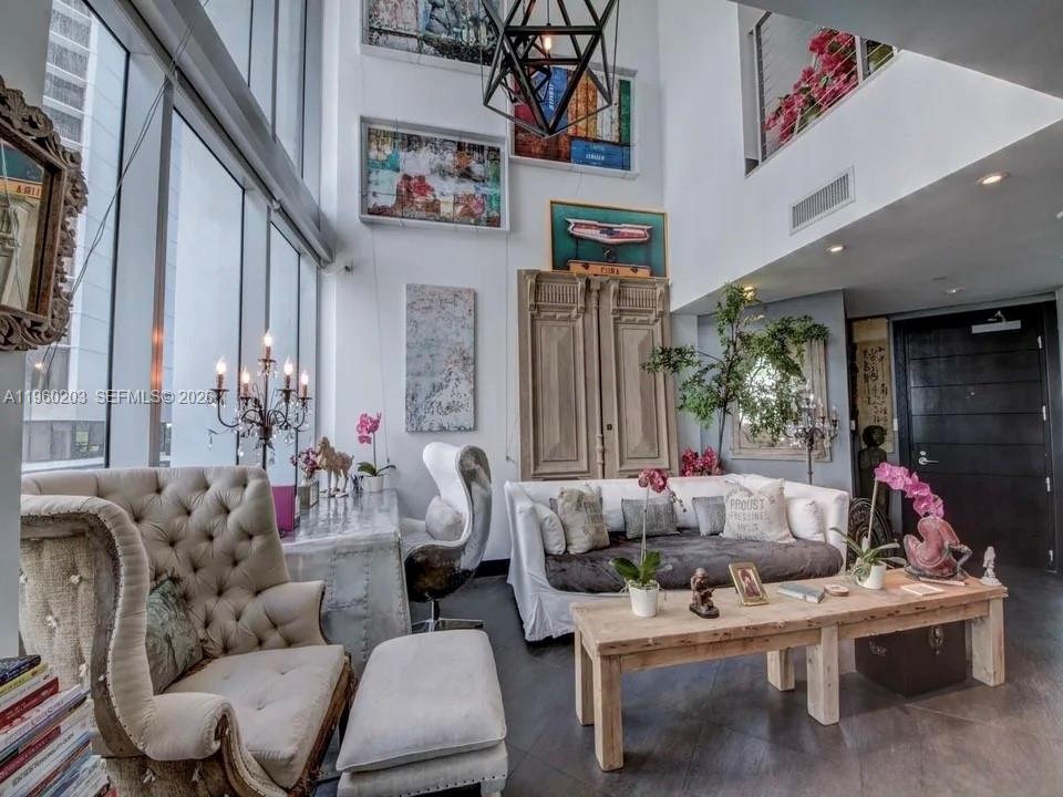 200 Biscayne Blvd Way #501 Miami, FL 33131