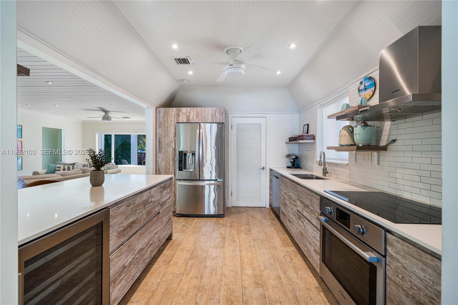 621 86th St Miami Beach, FL 33141