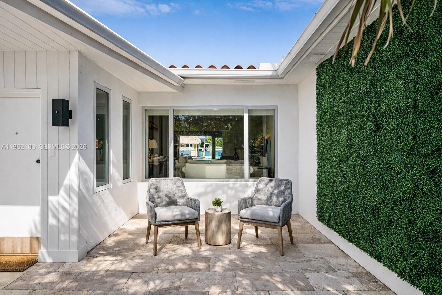 621 86th St Miami Beach, FL 33141