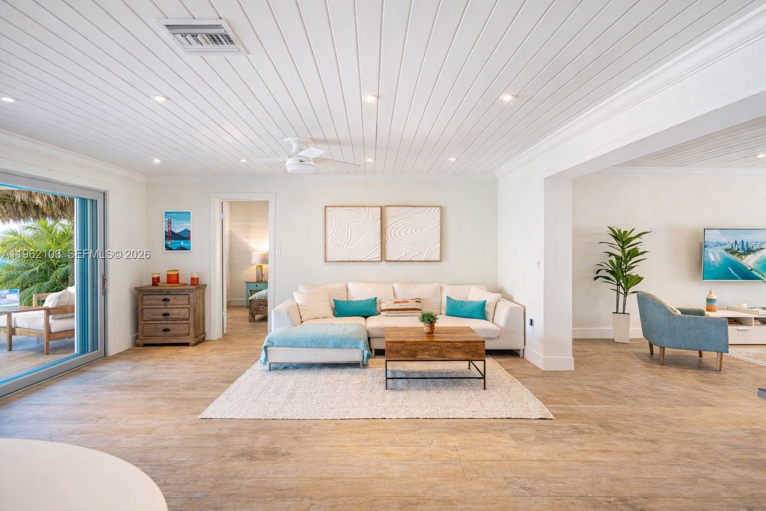 621 86th St Miami Beach, FL 33141