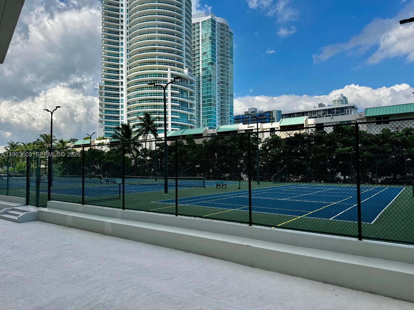 image Brickell Bay Club18