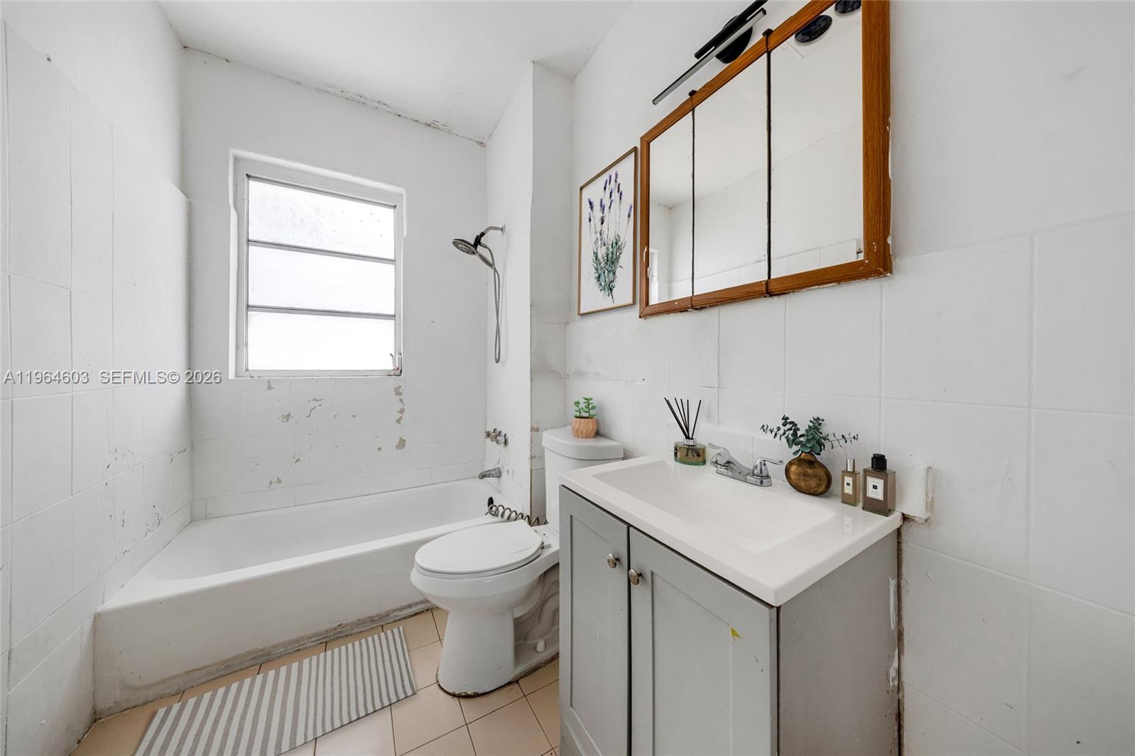 1342 NW 1st St Miami, FL 33125