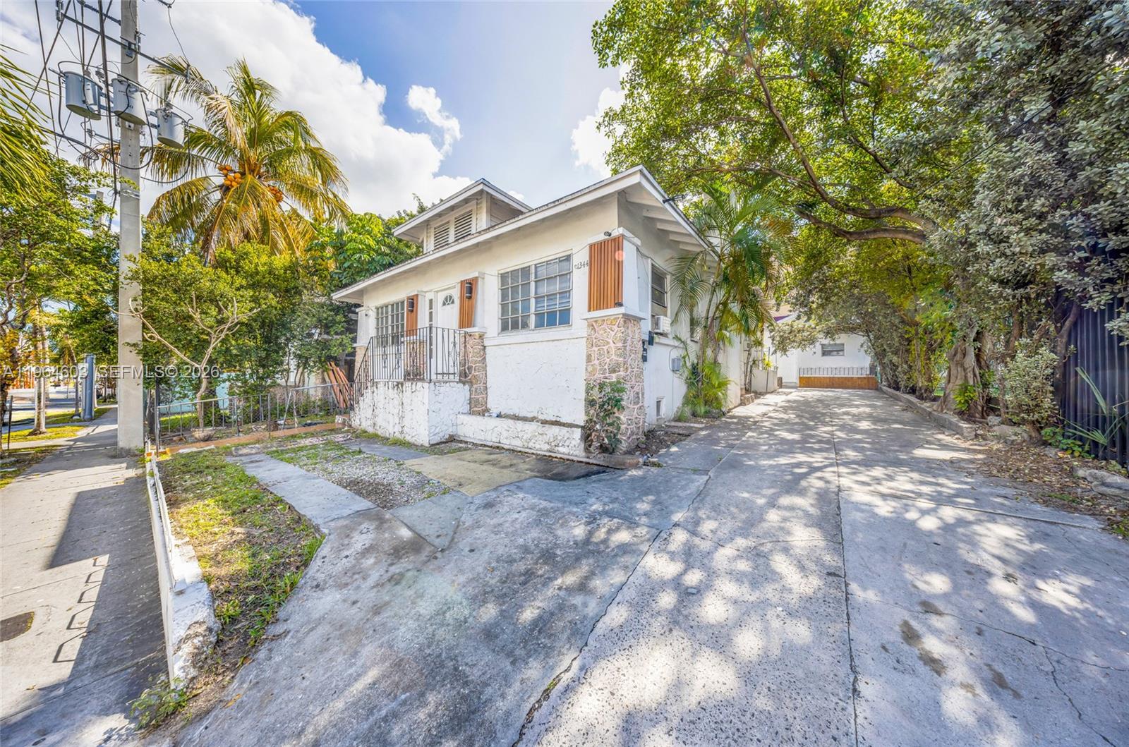 1342 NW 1st St Miami, FL 33125