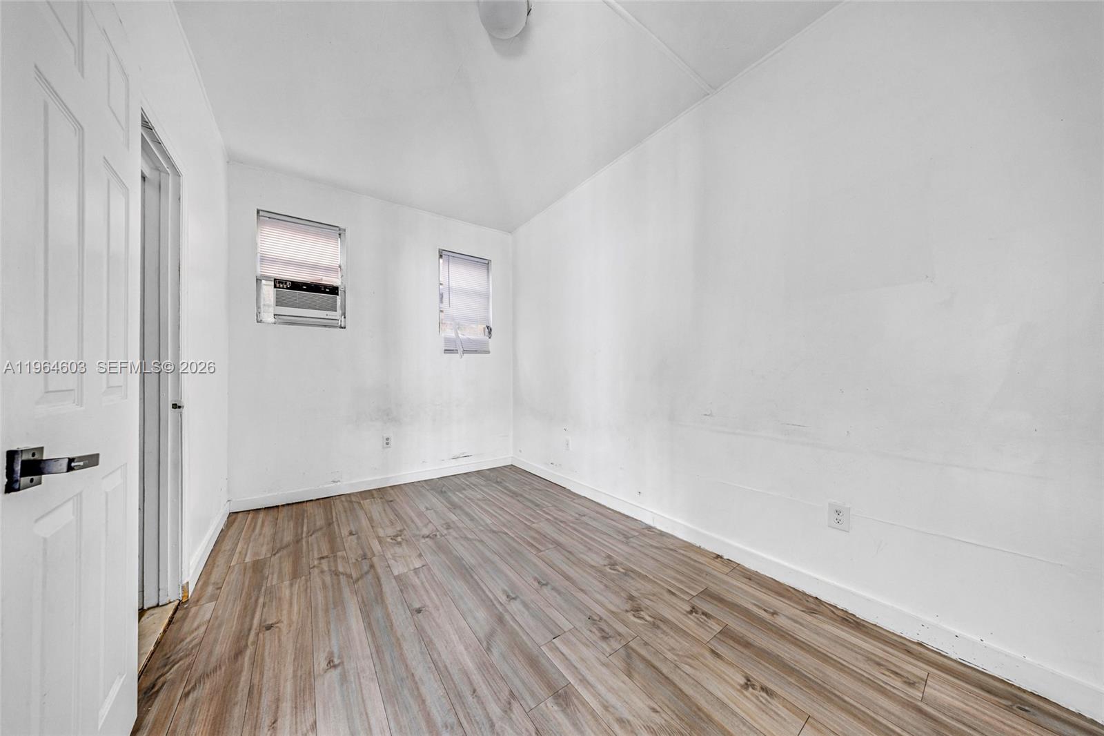 1342 NW 1st St Miami, FL 33125