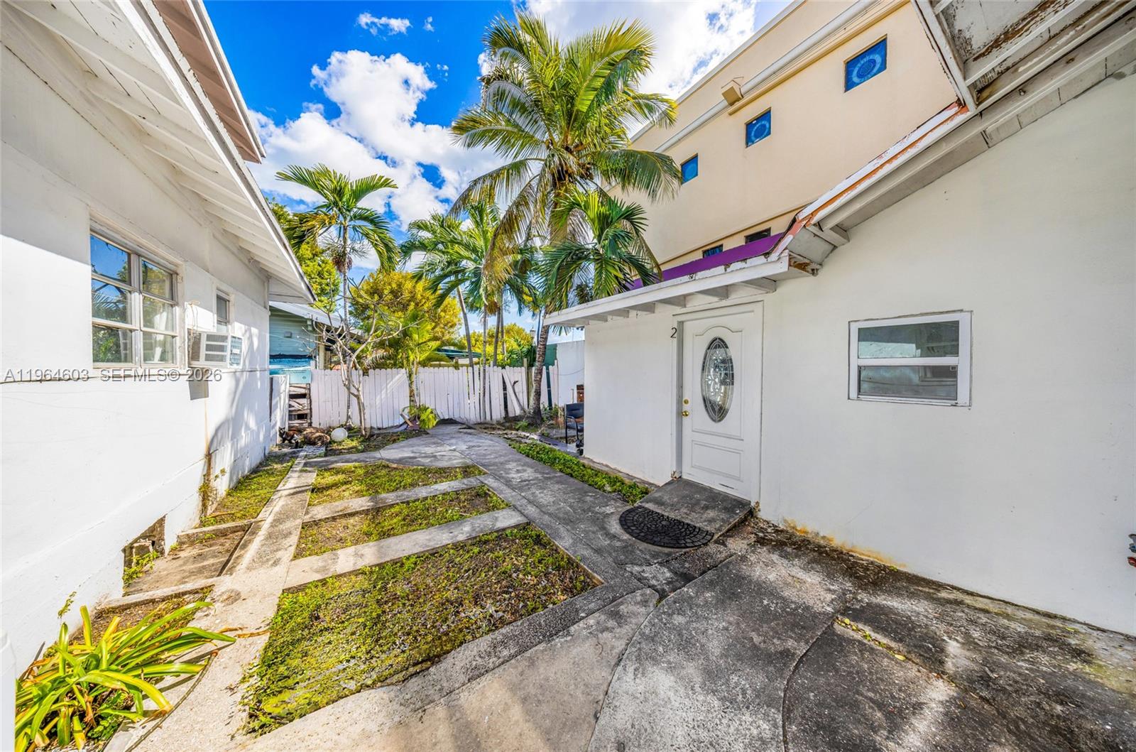 1342 NW 1st St Miami, FL 33125