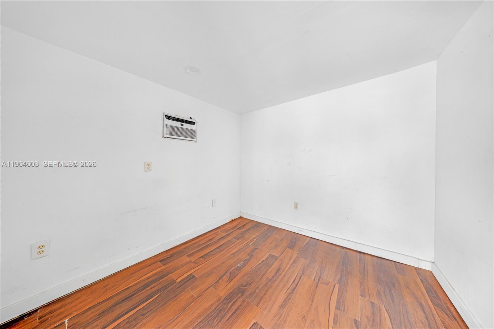 1342 NW 1st St Miami, FL 33125