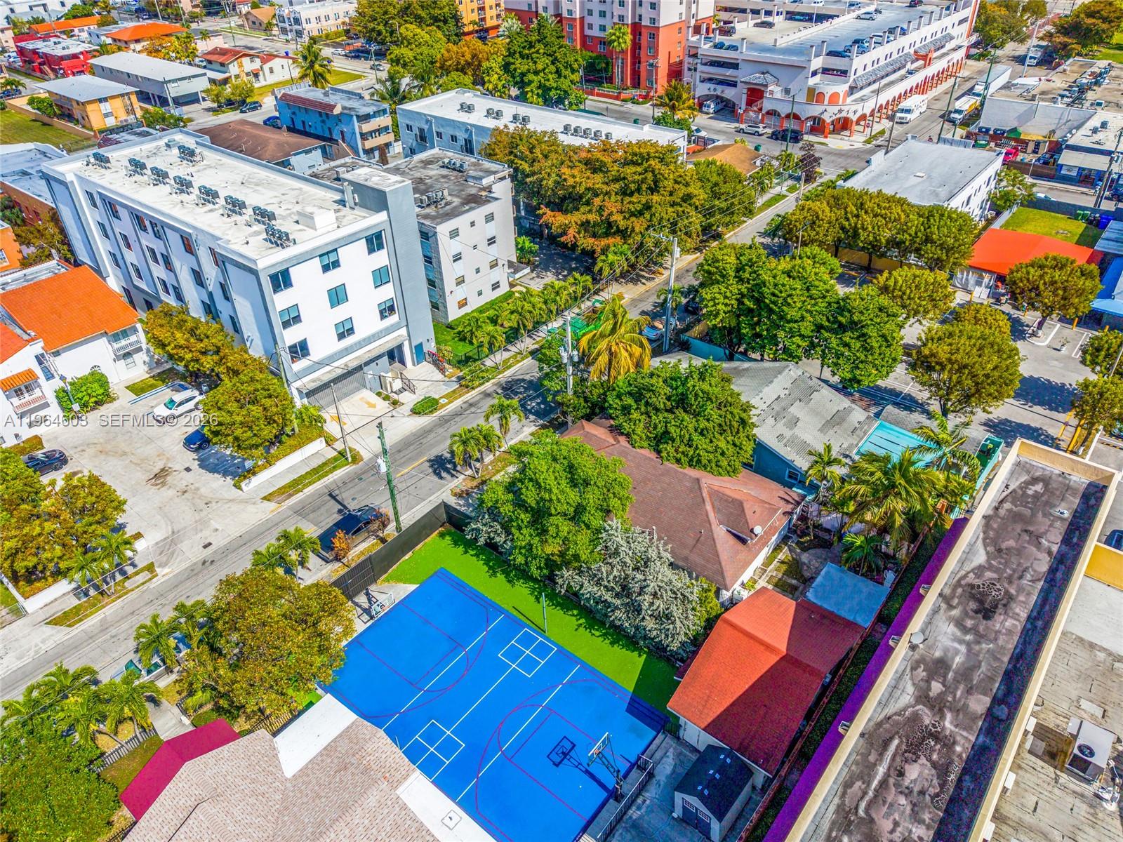 1342 NW 1st St Miami, FL 33125