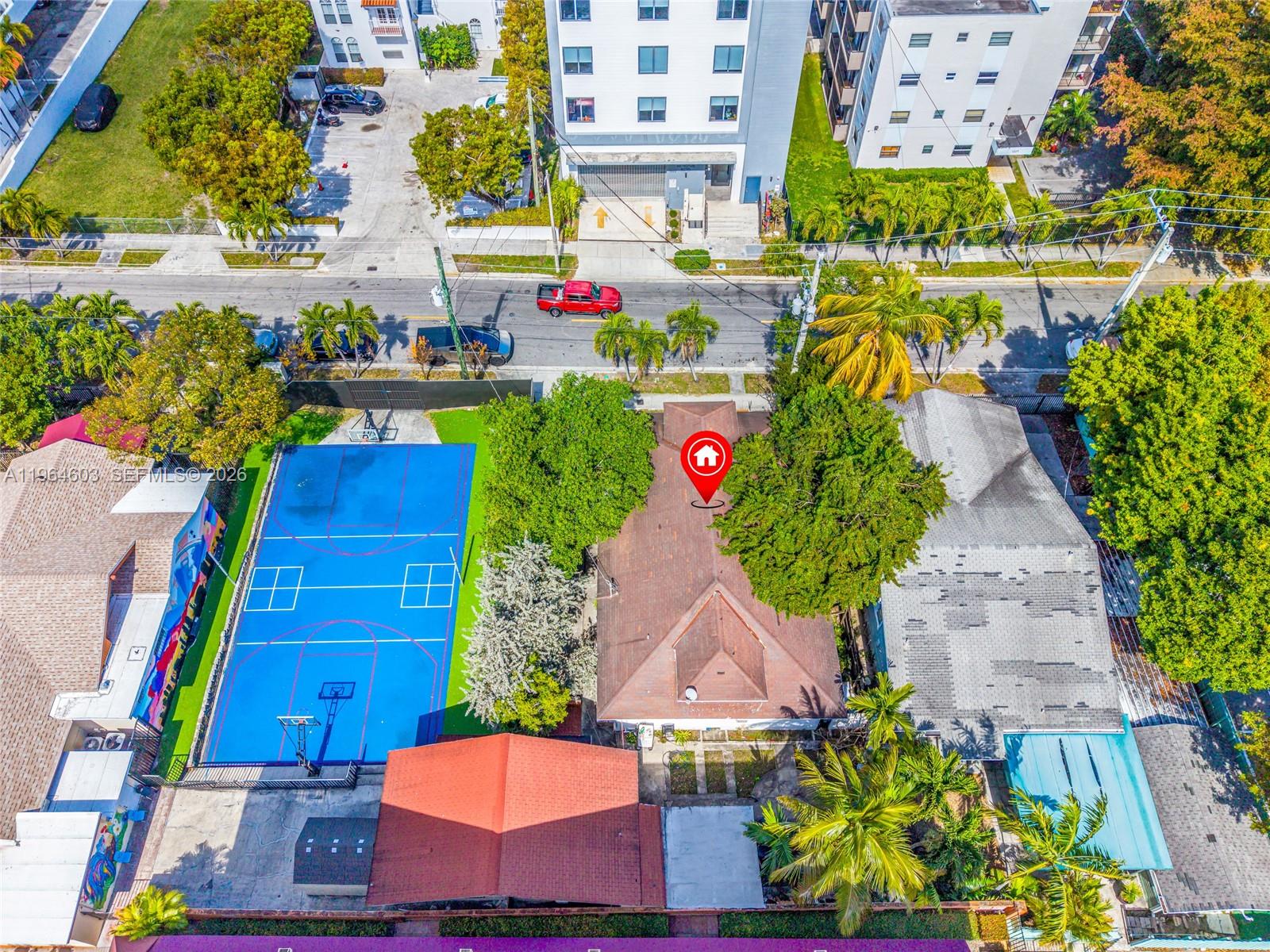 1342 NW 1st St Miami, FL 33125