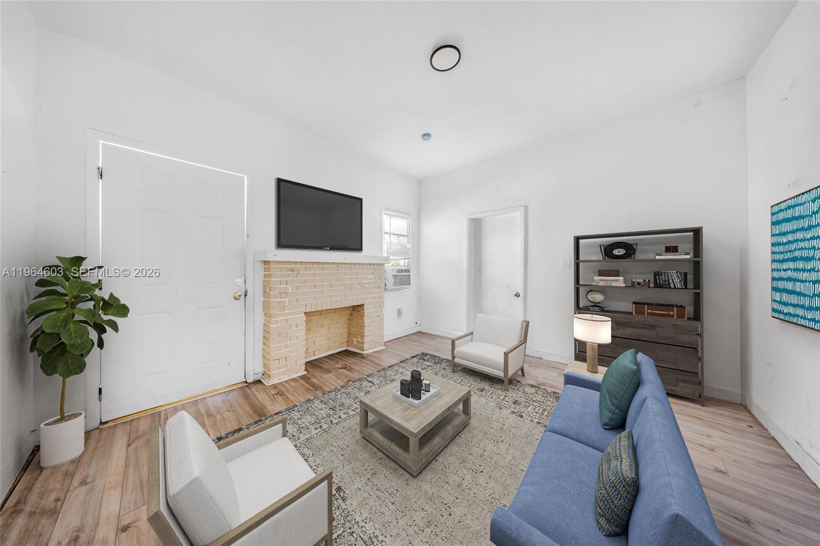 1342 NW 1st St Miami, FL 33125