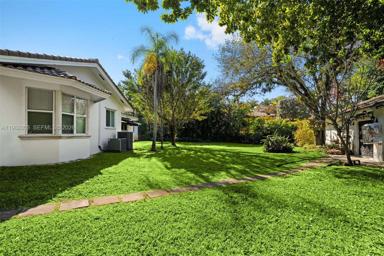 11220 SW 67th Ave Pinecrest, FL 33156