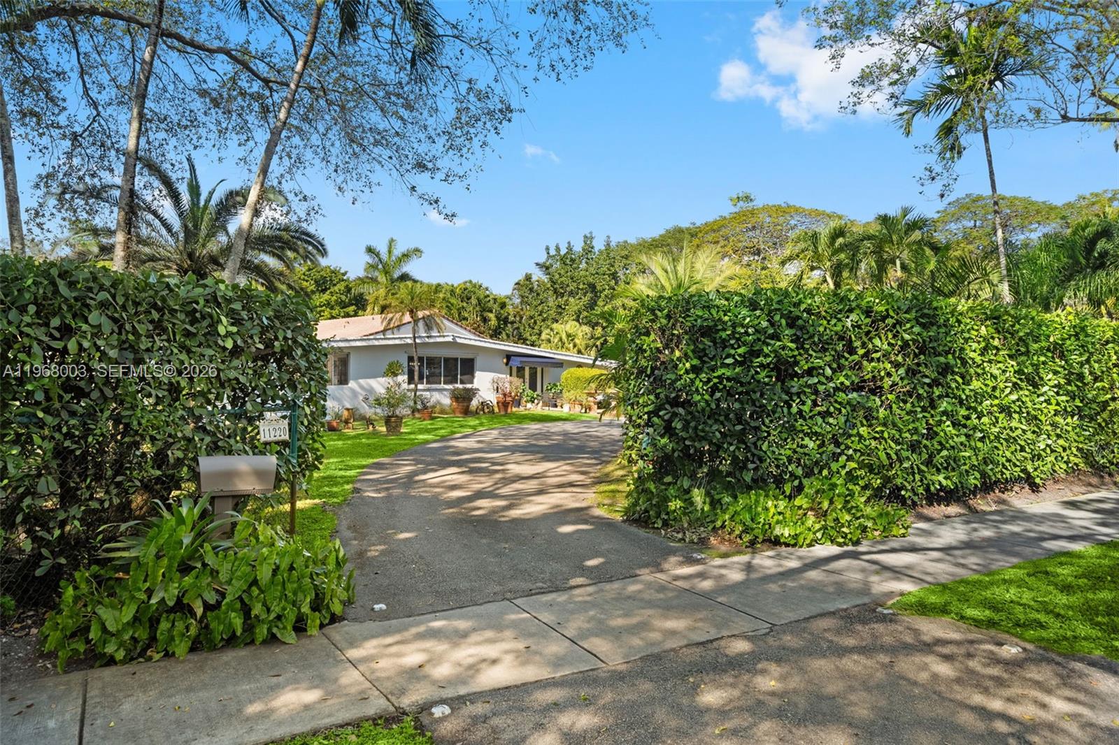 11220 SW 67th Ave Pinecrest, FL 33156