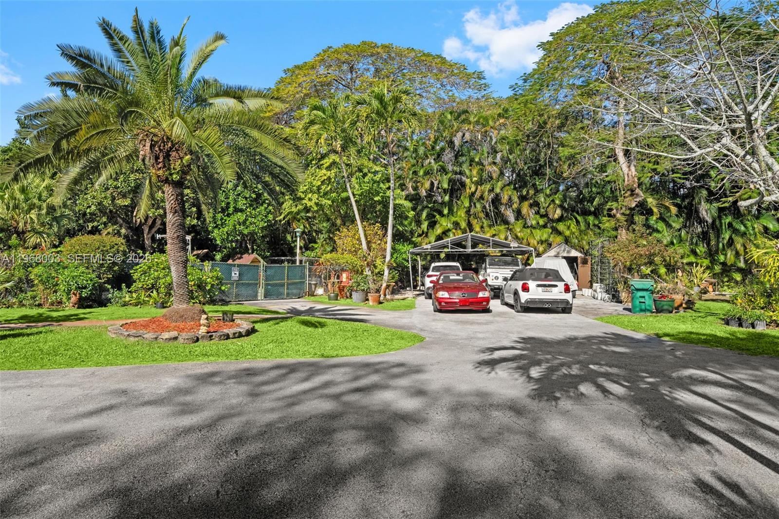 11220 SW 67th Ave Pinecrest, FL 33156