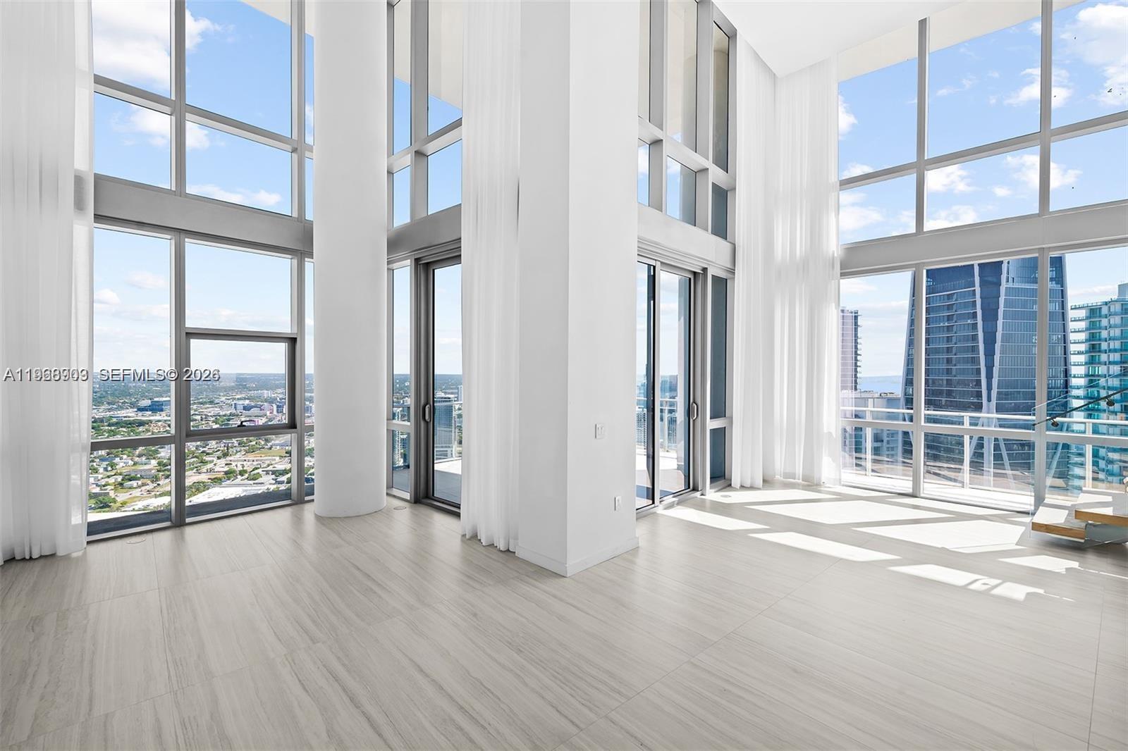 image Paramount Miami Worldcenter0