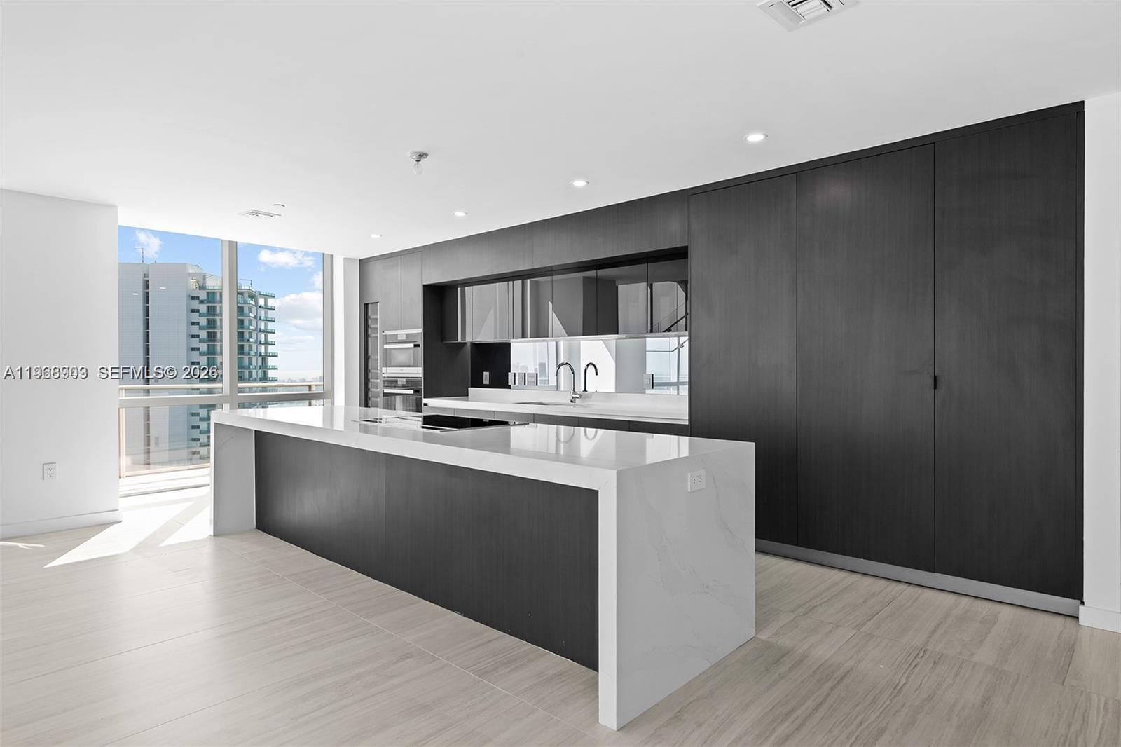 image Paramount Miami Worldcenter2