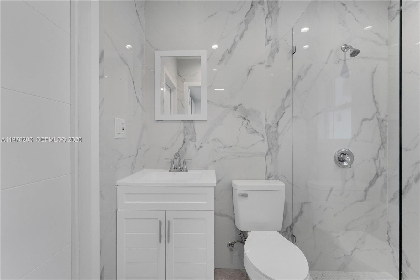 521 NW 33rd Ave Miami, FL 33125