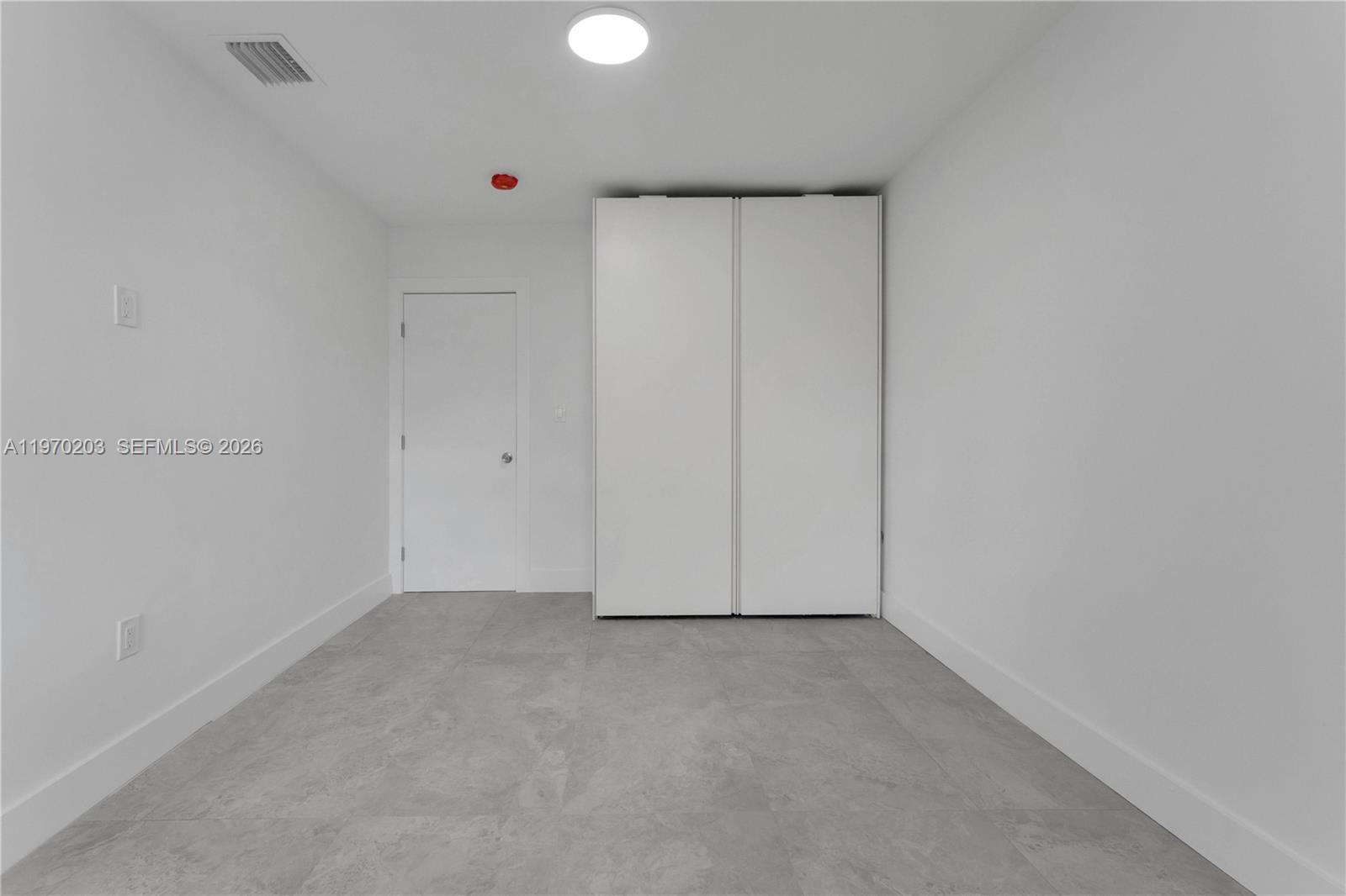 521 NW 33rd Ave Miami, FL 33125