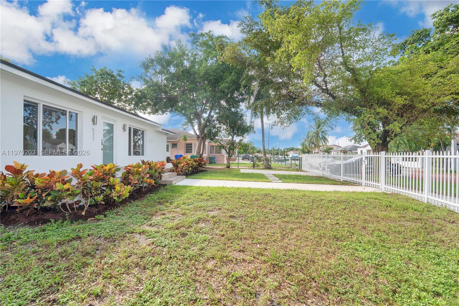 521 NW 33rd Ave Miami, FL 33125