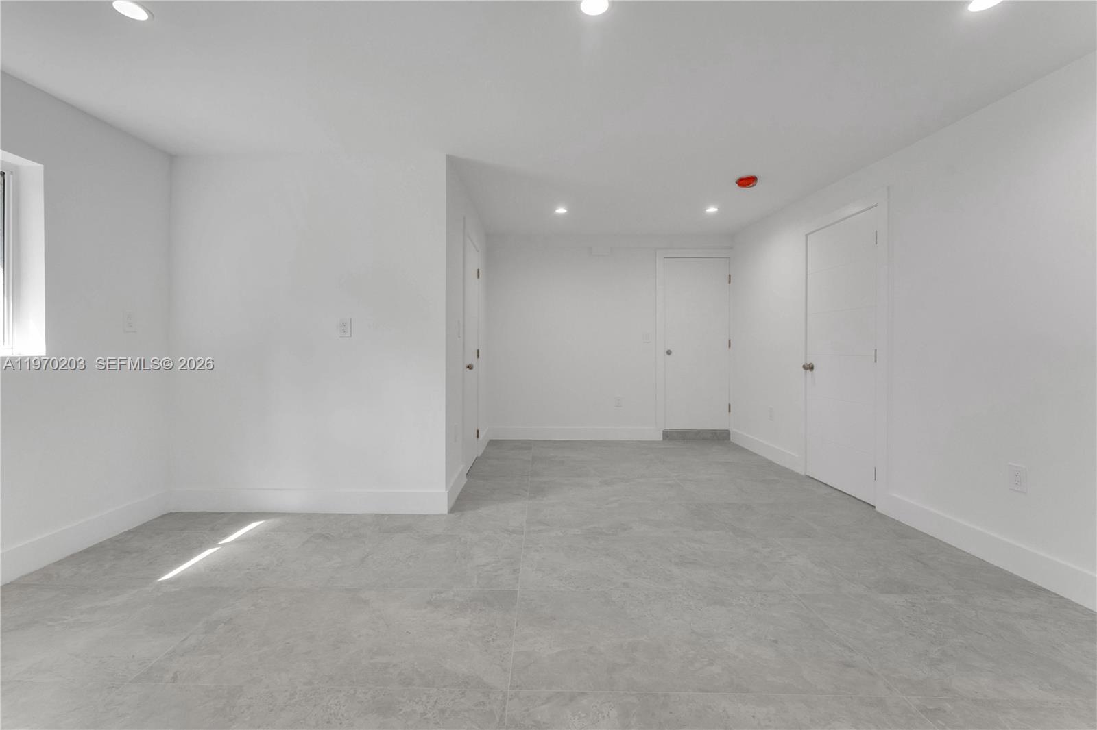 521 NW 33rd Ave Miami, FL 33125