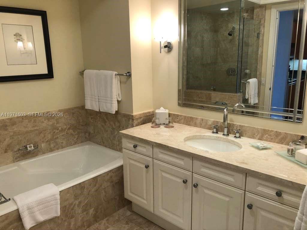 1435 Brickell Ave #3505 Miami, FL 33131