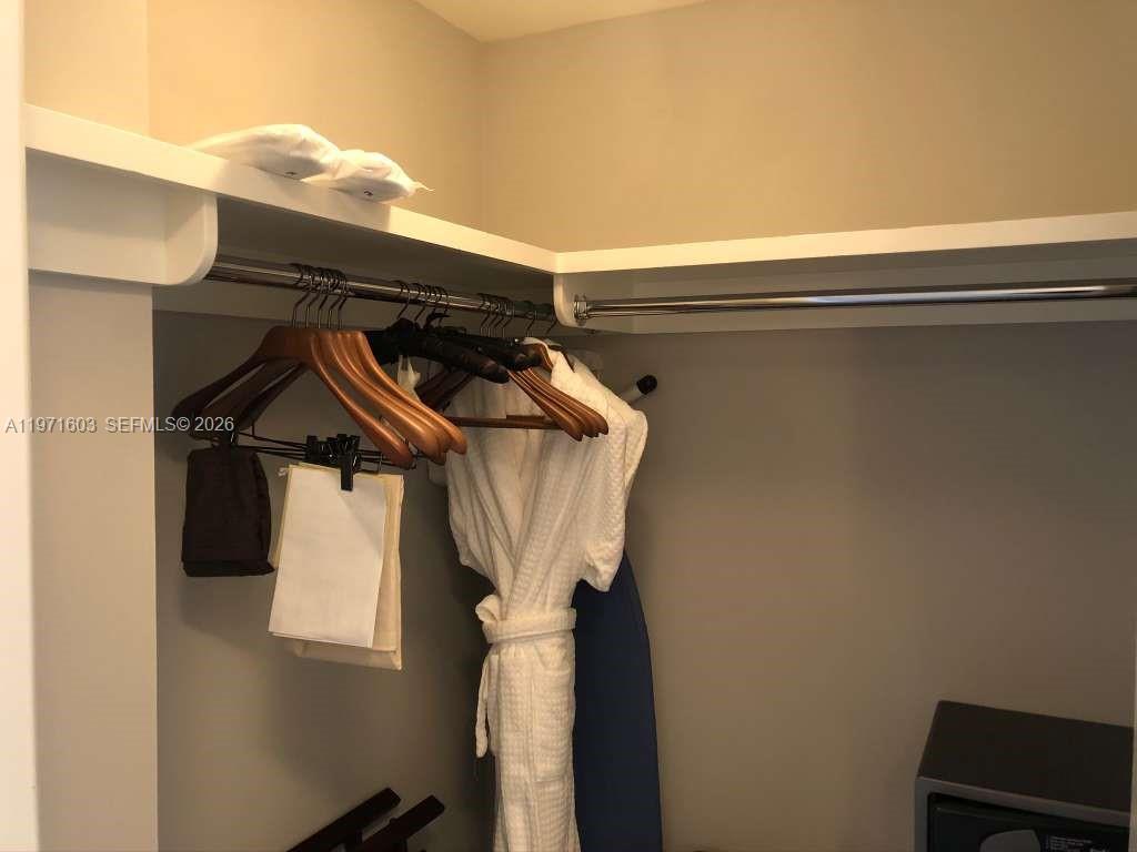 1435 Brickell Ave #3505 Miami, FL 33131