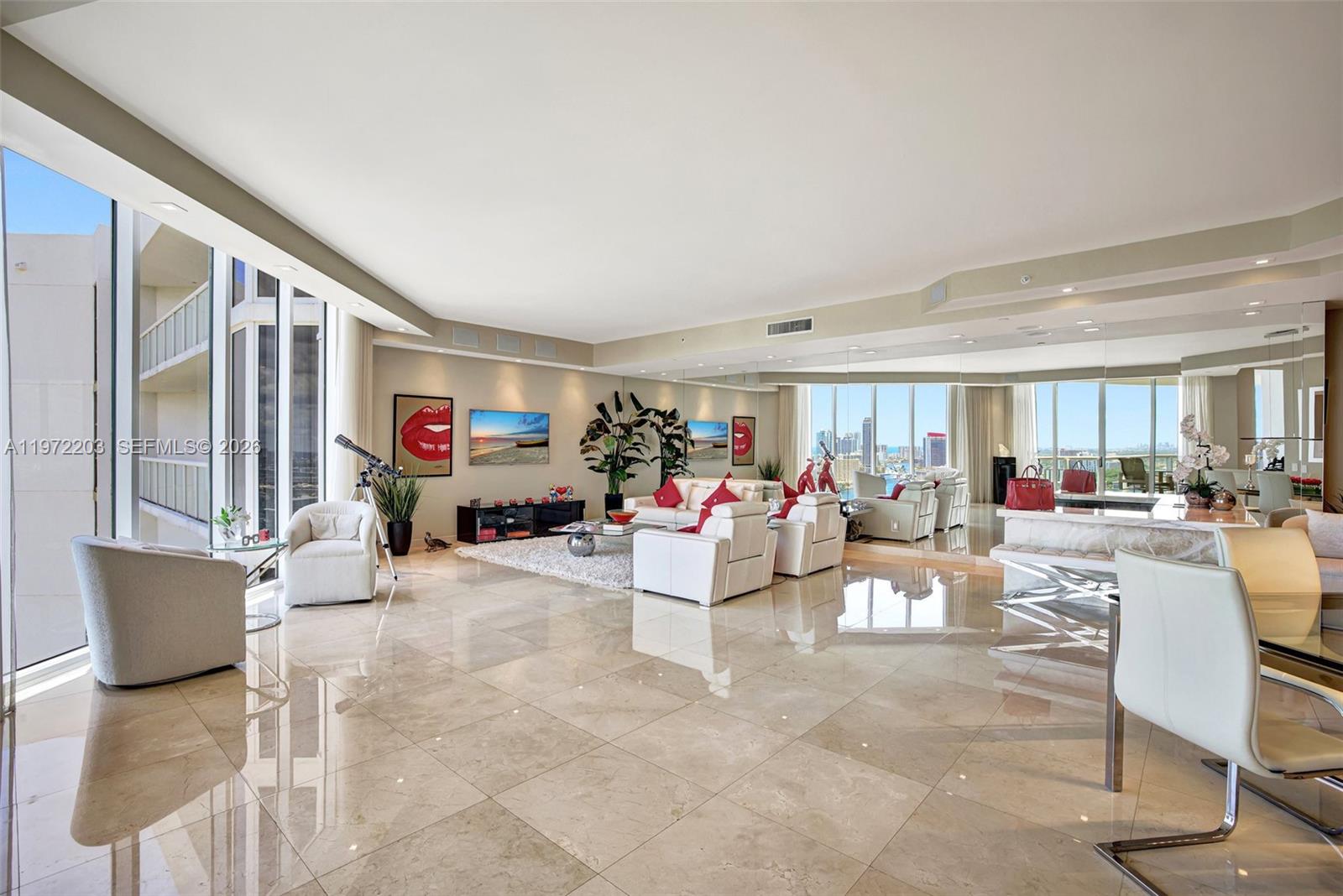 21200 Point Pl #PH2804 Aventura, FL 33180
