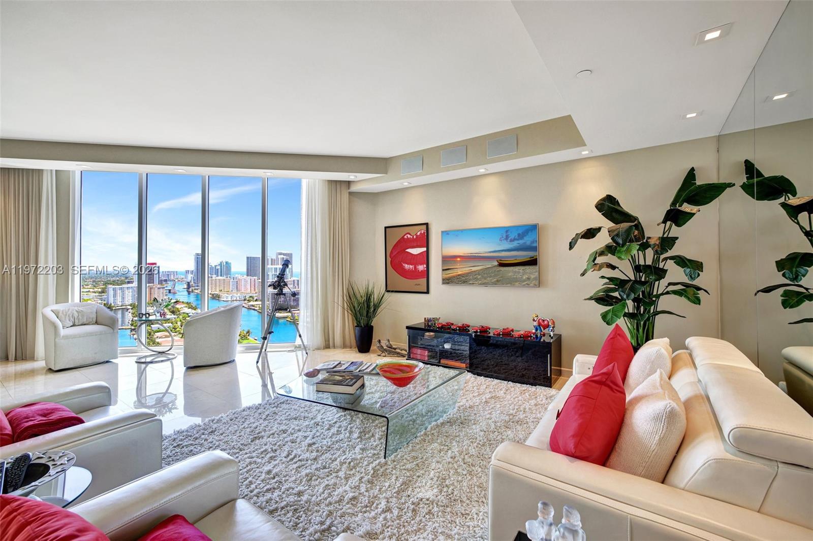 21200 Point Pl #PH2804 Aventura, FL 33180