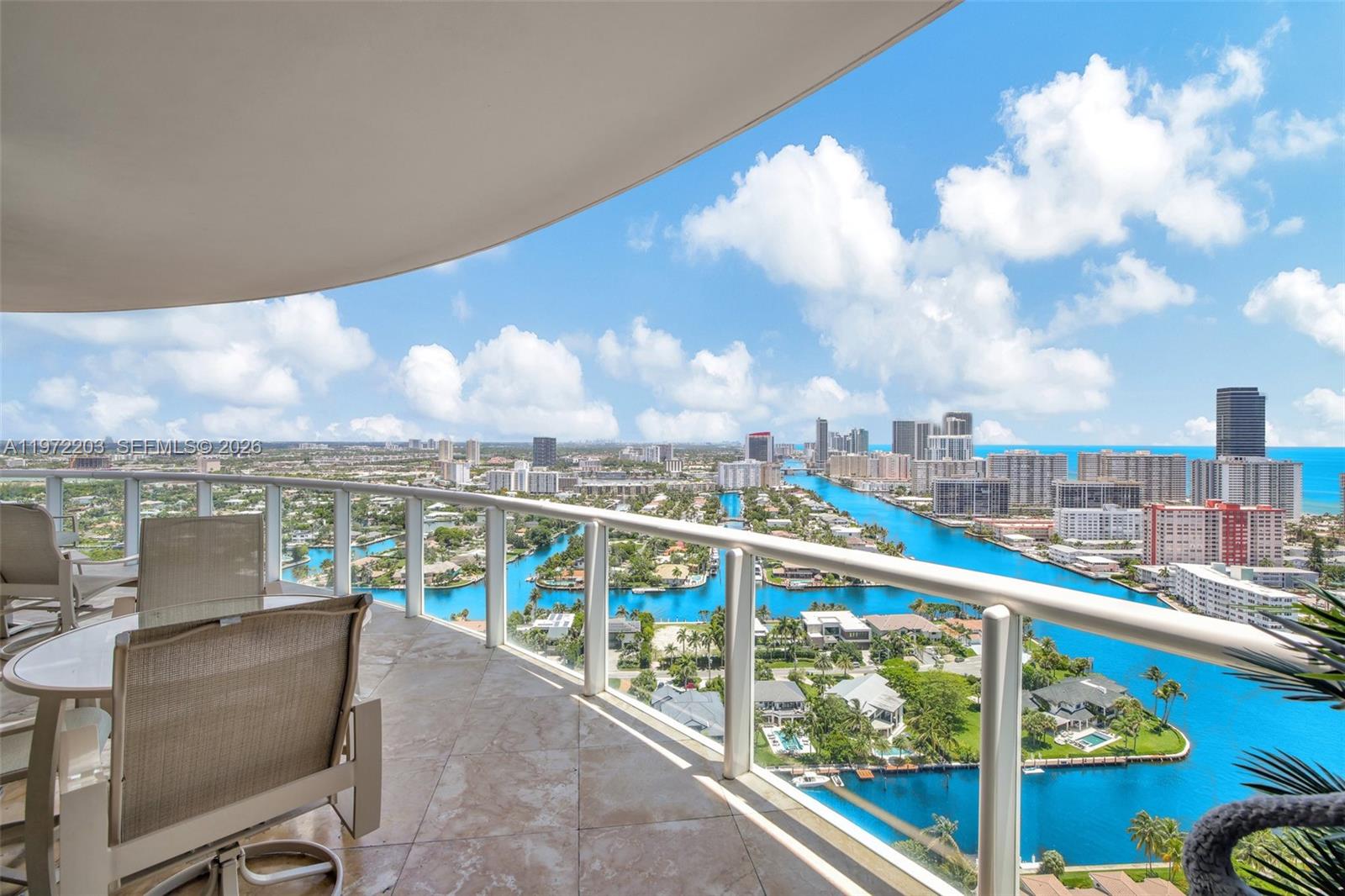 21200 Point Pl #PH2804 Aventura, FL 33180